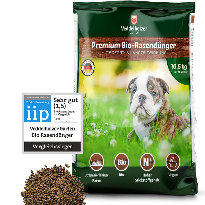 Grüner 10,5-kg-Sack mit Bulldoggenwelpen, iip-Siegel „Sehr gut (1,5)“ und Symbolen Bio, vegan, hoher Stickstoffgehalt