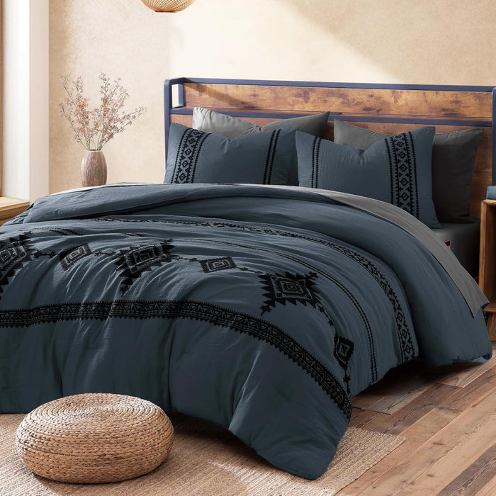 Catami Embroidery Comforter Set