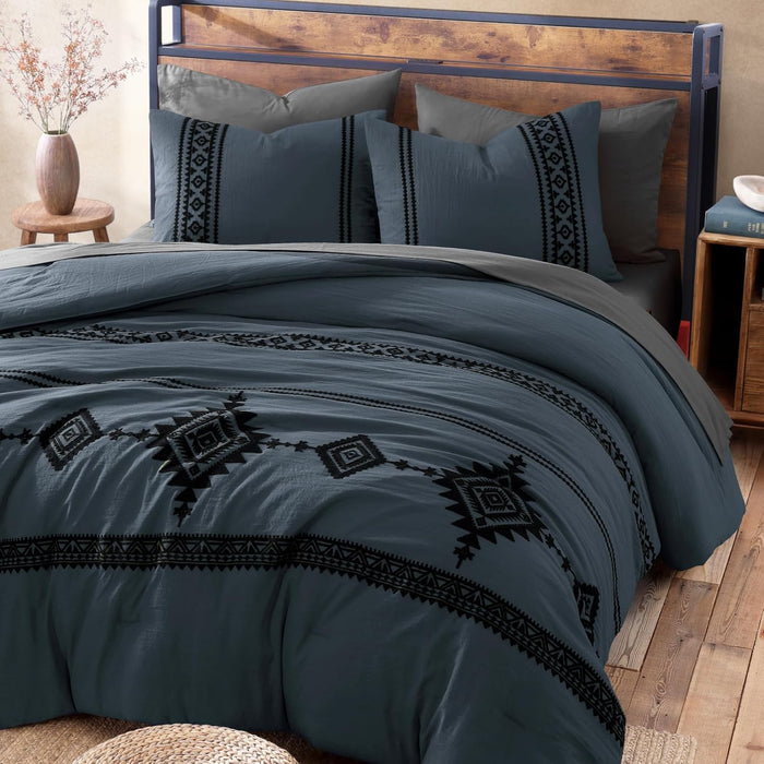 Catami Embroidery Comforter Set