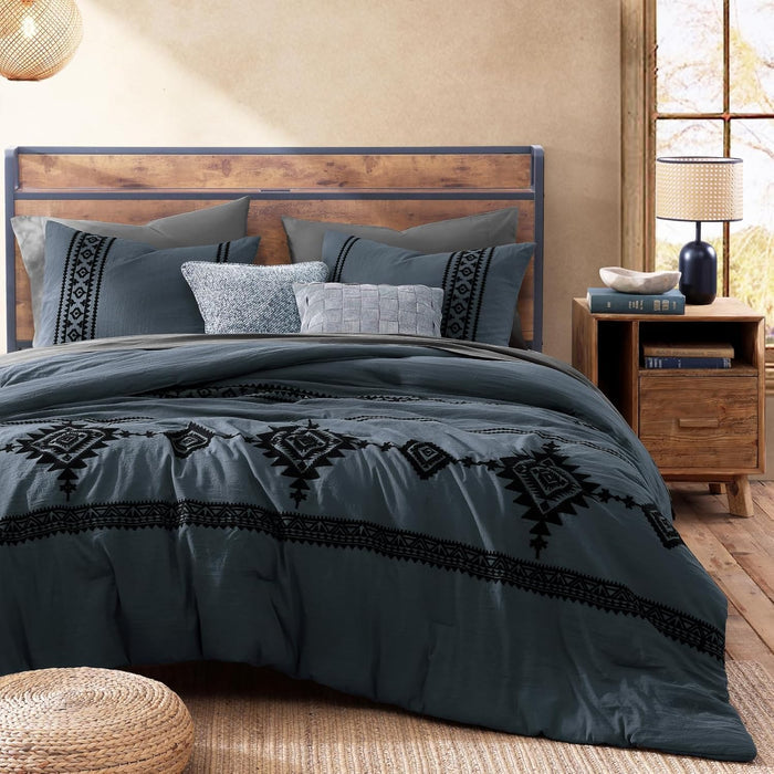 Catami Embroidery Comforter Set