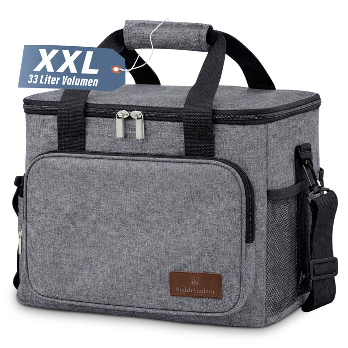 Graue Kühltasche mit schwarzen Griffen, Fronttasche, Netzfach und Schultergurt, Anhänger „XXL – 33 Liter Volumen“