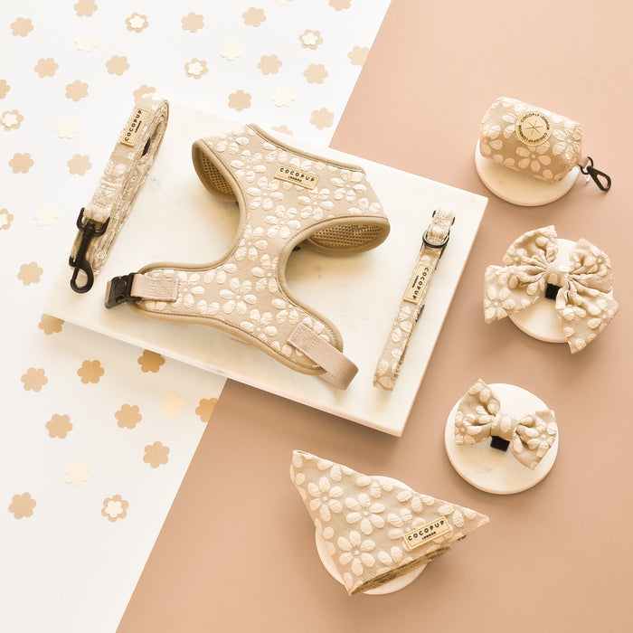 Cocopup London Luxe Lead in beige with mocha floral pattern, featuring a sleek, stylish finish.