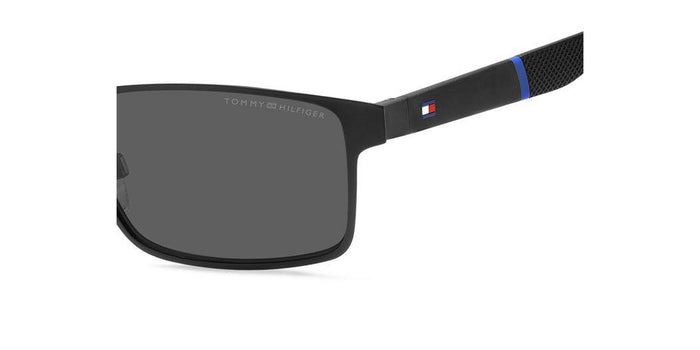 Tommy Hilfiger TH1904/S Matte Black/Grey #colour_matte-black-grey