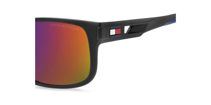Tommy Hilfiger TH1913/S Matte Black/Blue Mirror #colour_matte-black-blue-mirror