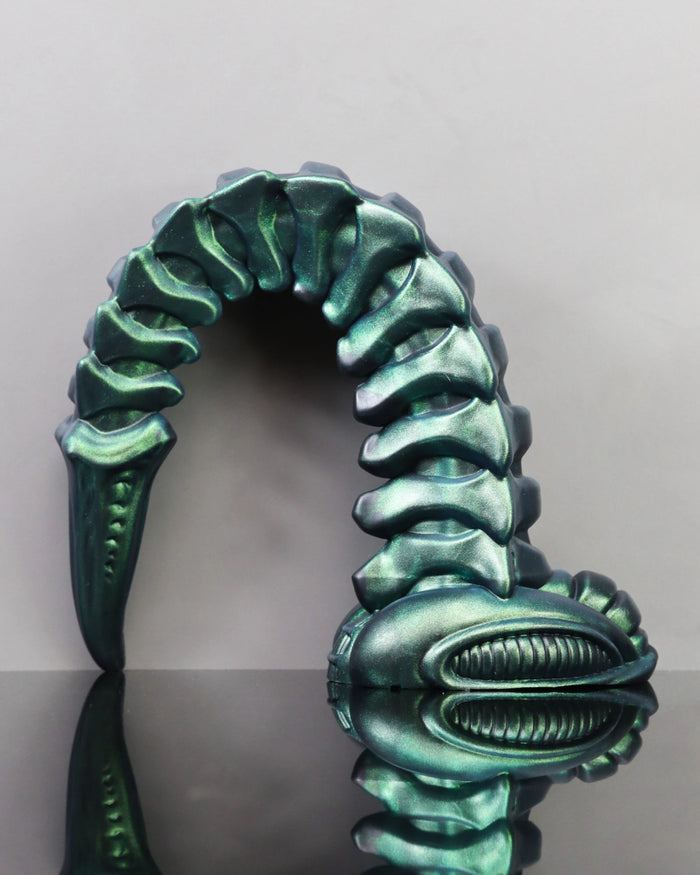 Weavers Tail - Medium, Medium